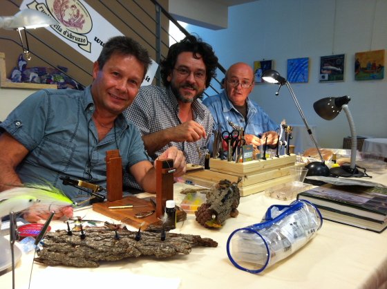 Alcuni fly tiers della Scuola Italiana di Pesca a Mosca